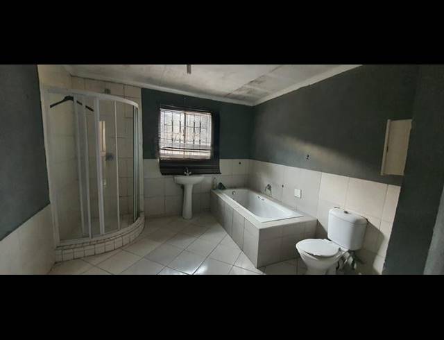 2 BEDROOM PROPERTY TO RENT IN TEMBISA EXT 7